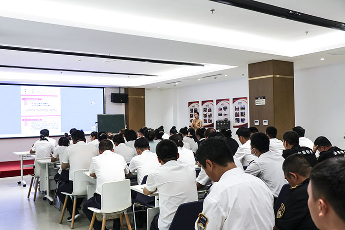外塑形象、内练品质——金泰物业礼仪礼节标准培训(图1)