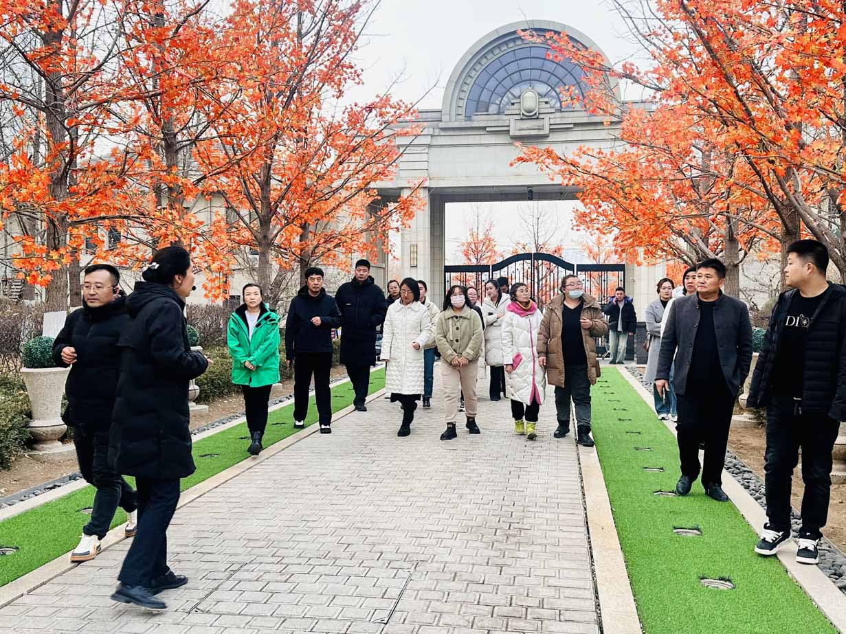党建引领聚合力——燕北街道政协代表团莅临壹品人家项目调研工作(图1)
